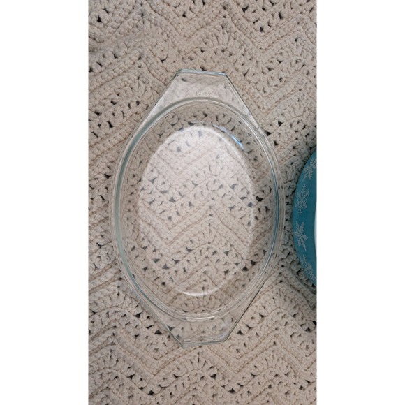 Pyrex Snowflake Turquoise Blue Oval Casserole Dish with Lid 043 1.5 QT Vintage - Picture 3 of 8